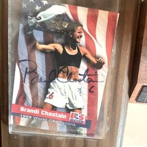 Official certified authentic autographed US Women’s Soccer World Cup champs card
